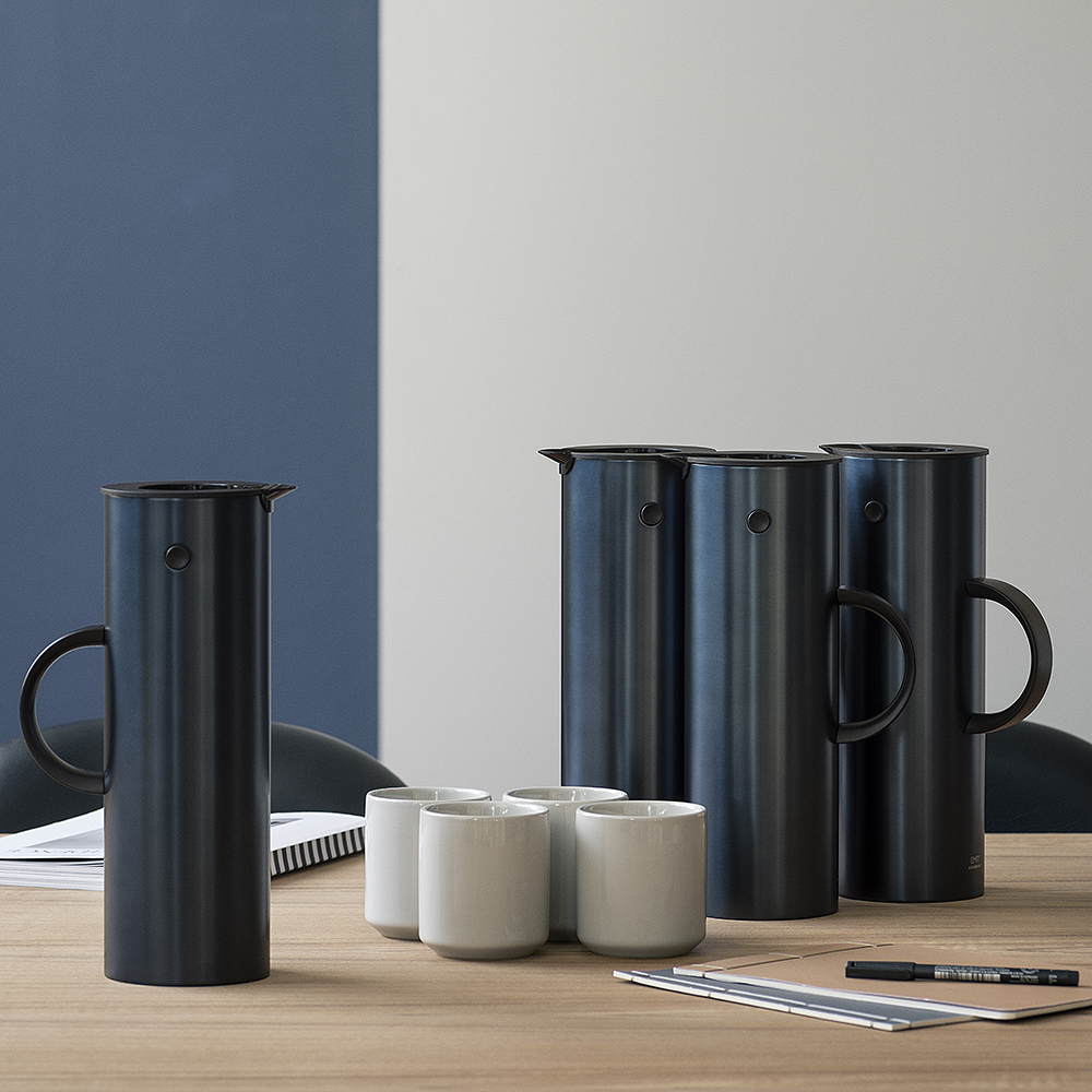 EM77 Termoskanna 1 L Svart