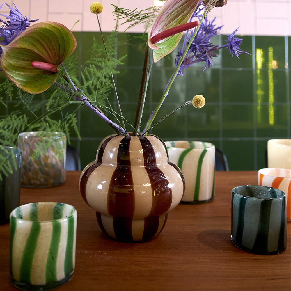 Calore Ljuslykta 10x10 cm Curve Grön/Beige Randig