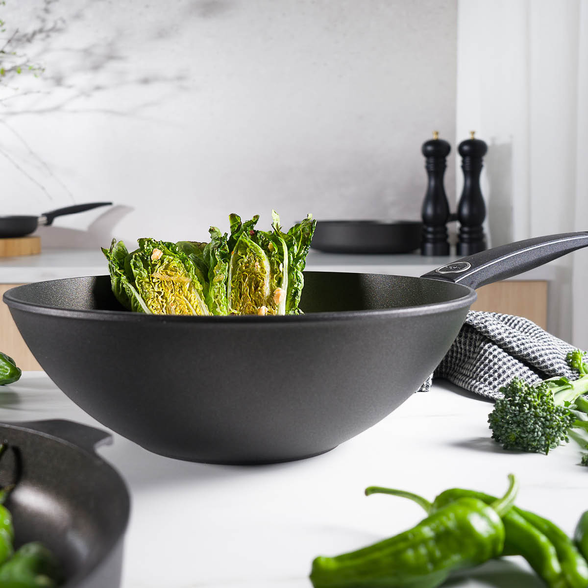 Titanium Induction Wokpanna 30 cm