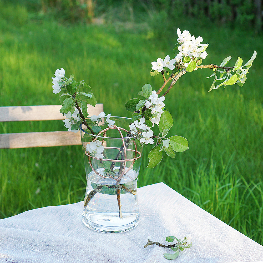 Sphere Vas Medium Guld