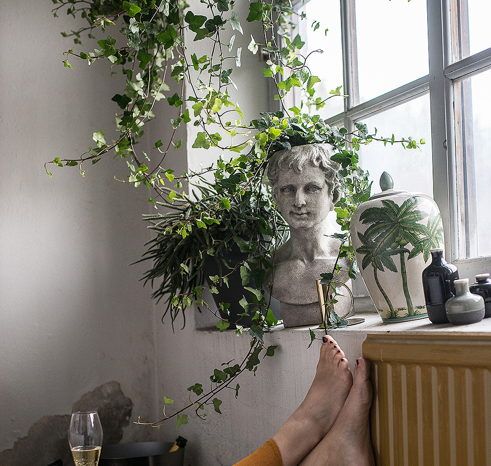 Statue Kruka Byst 30x41 cm Grå