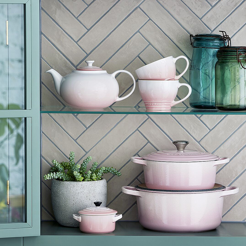 Signature Gjutjärnsgryta rund 24 cm 4,2 L Shell Pink