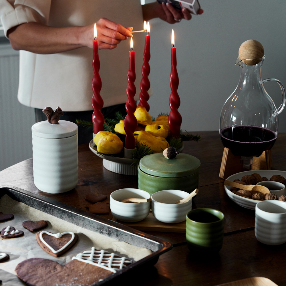 Ellen Ekorreburk med lock 13.5cm Benvit