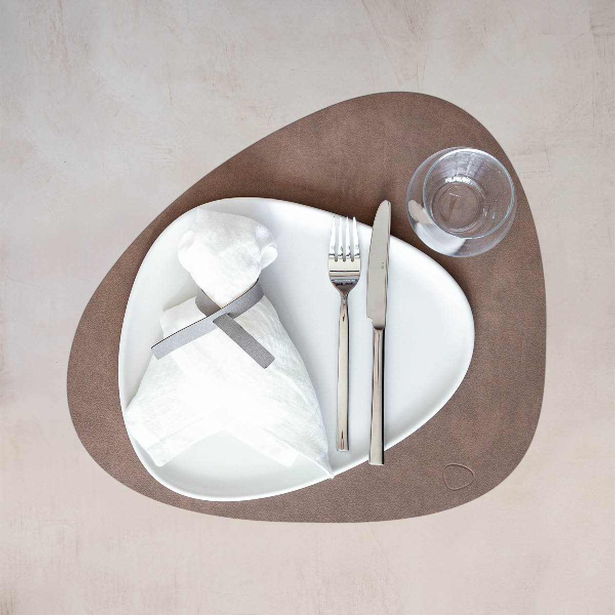 Nupo Curve Tablett 37x44 cm Brown