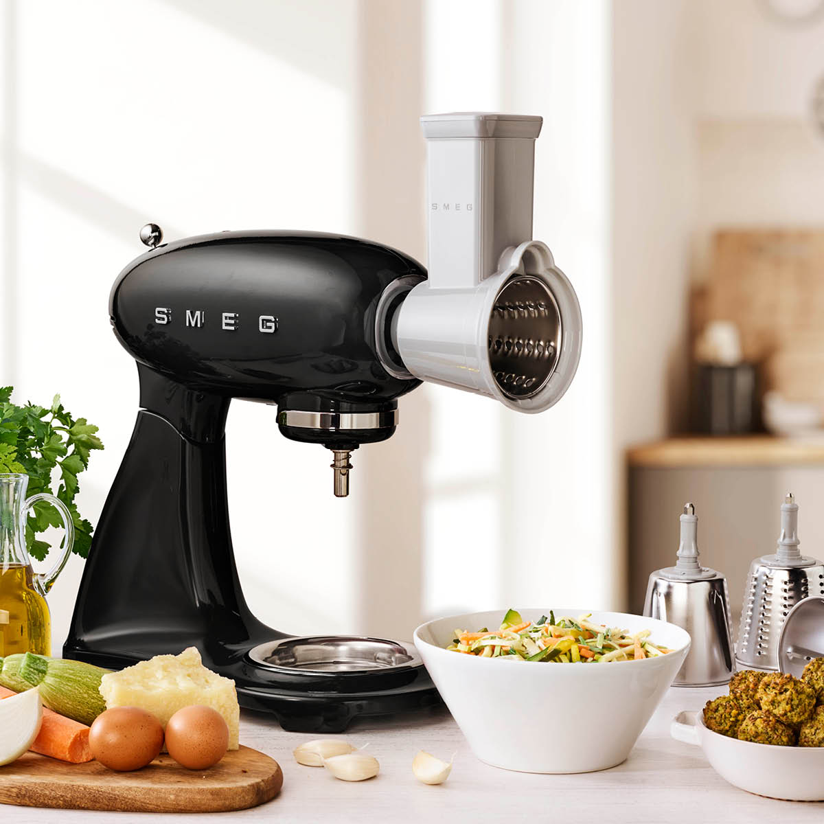 Smeg 50's Style Köksmaskin SMF03 4,8 L Svart