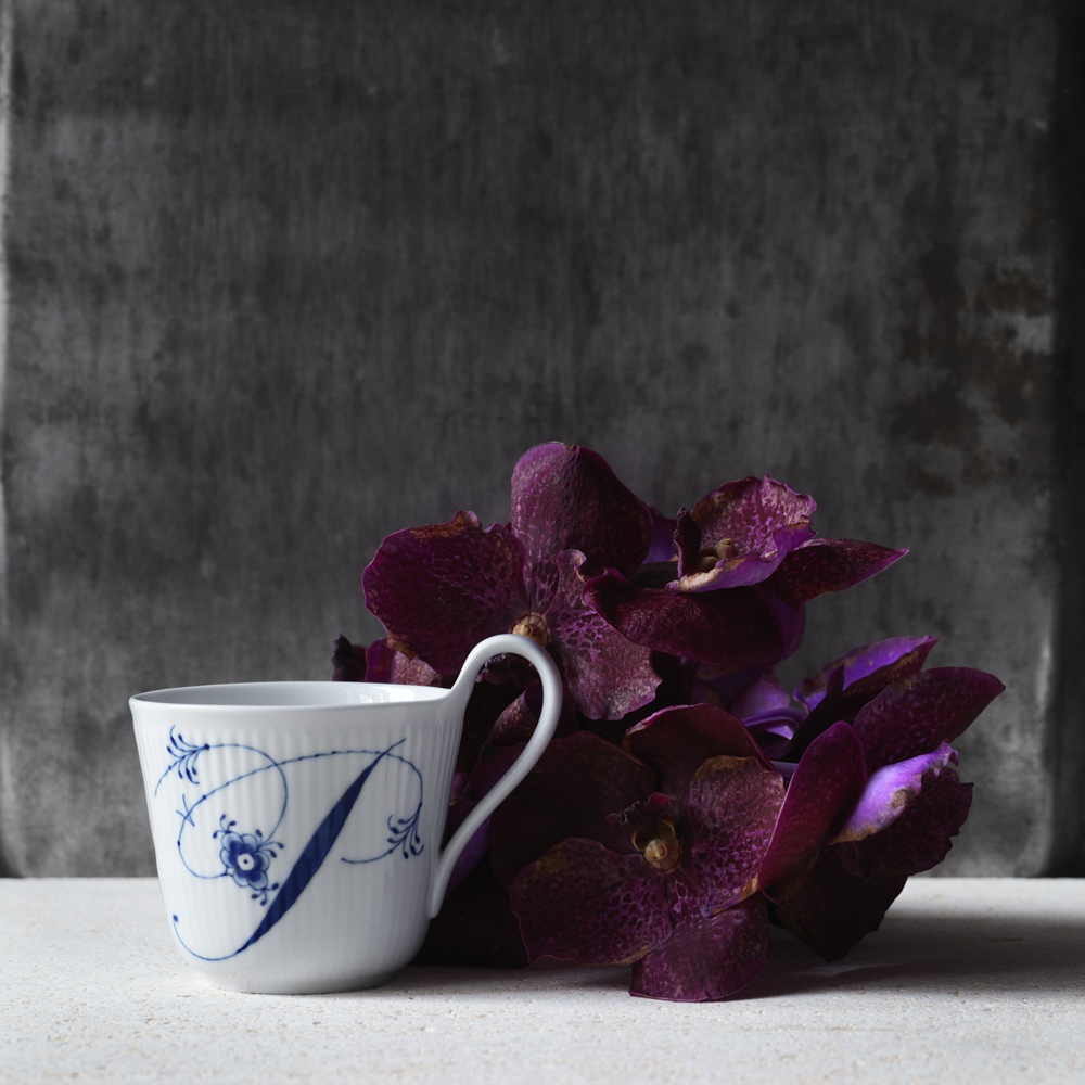 Blue Fluted Pl Alphabet Mugg 33 cl P