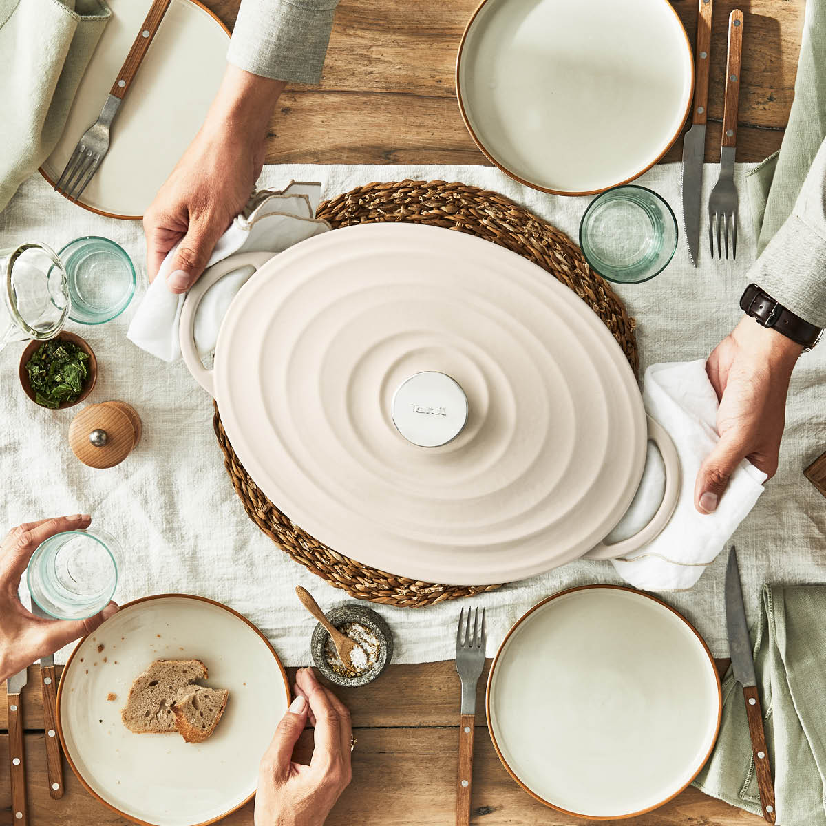 Lov Gjutjärnsgryta Oval 7,2 L Beige