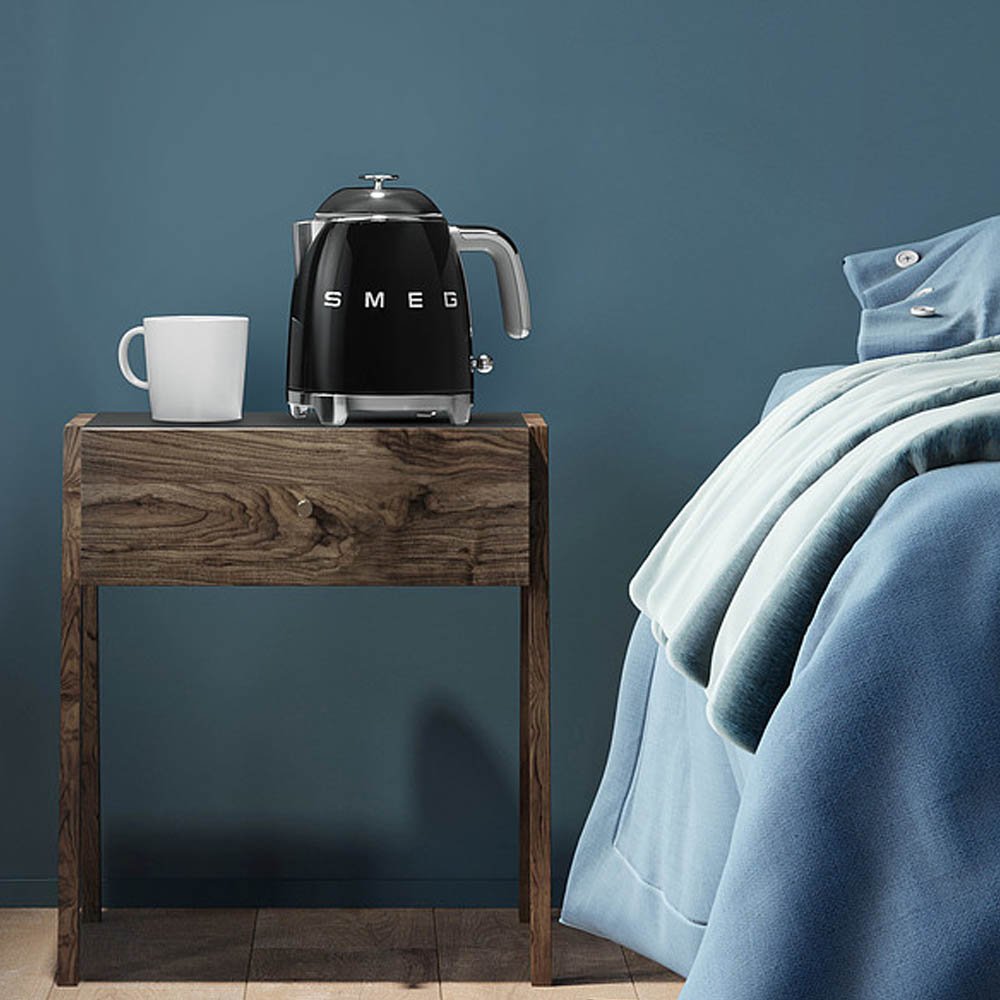 Smeg 50's Style Minivattenkokare Svart