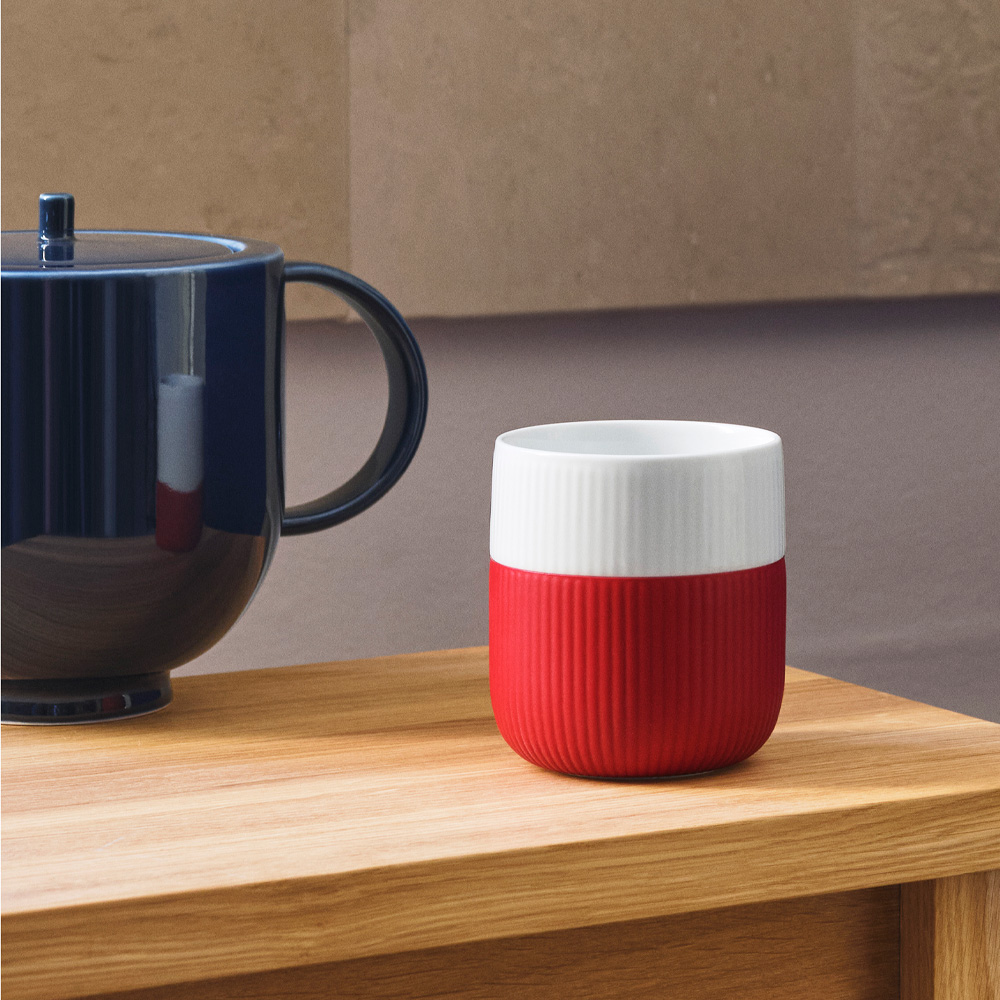 Fluted Contrast Mugg 33 cl Crimson
