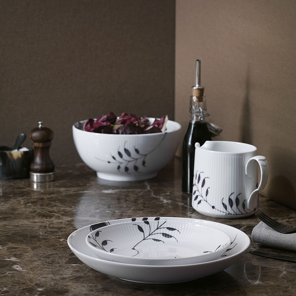 Black Fluted Mega Skål 3,1 L