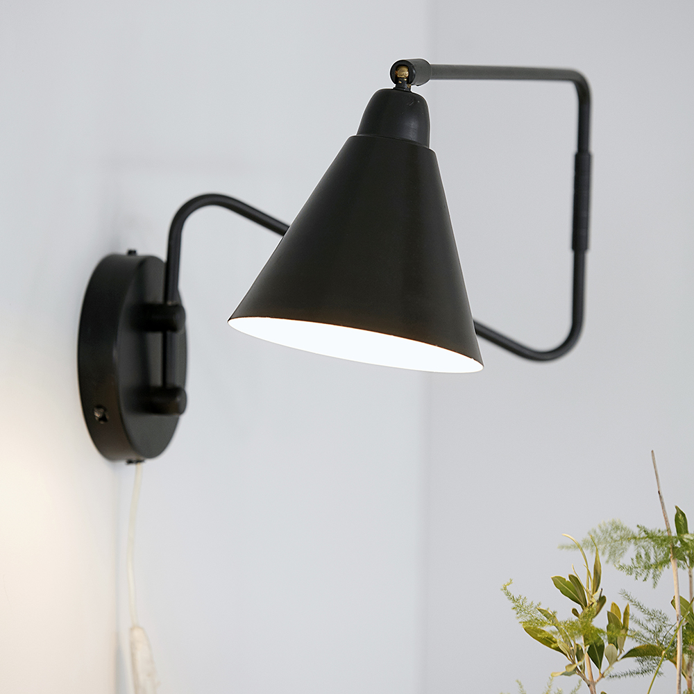 Game Vägglampa 70 cm Svart