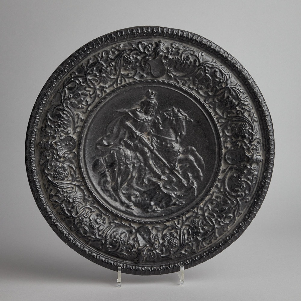 SÅLD Väggrelief Sankt Göran och Draken