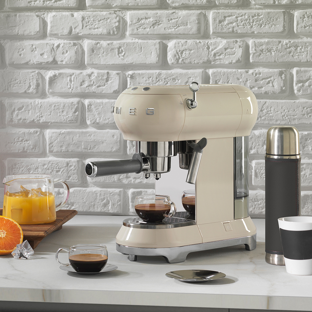 Smeg 50's Style Espressomaskin Creme