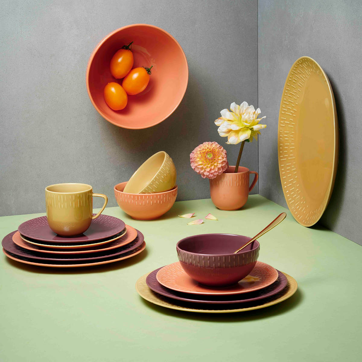 Confetti Tallrik 24 cm Bordeaux