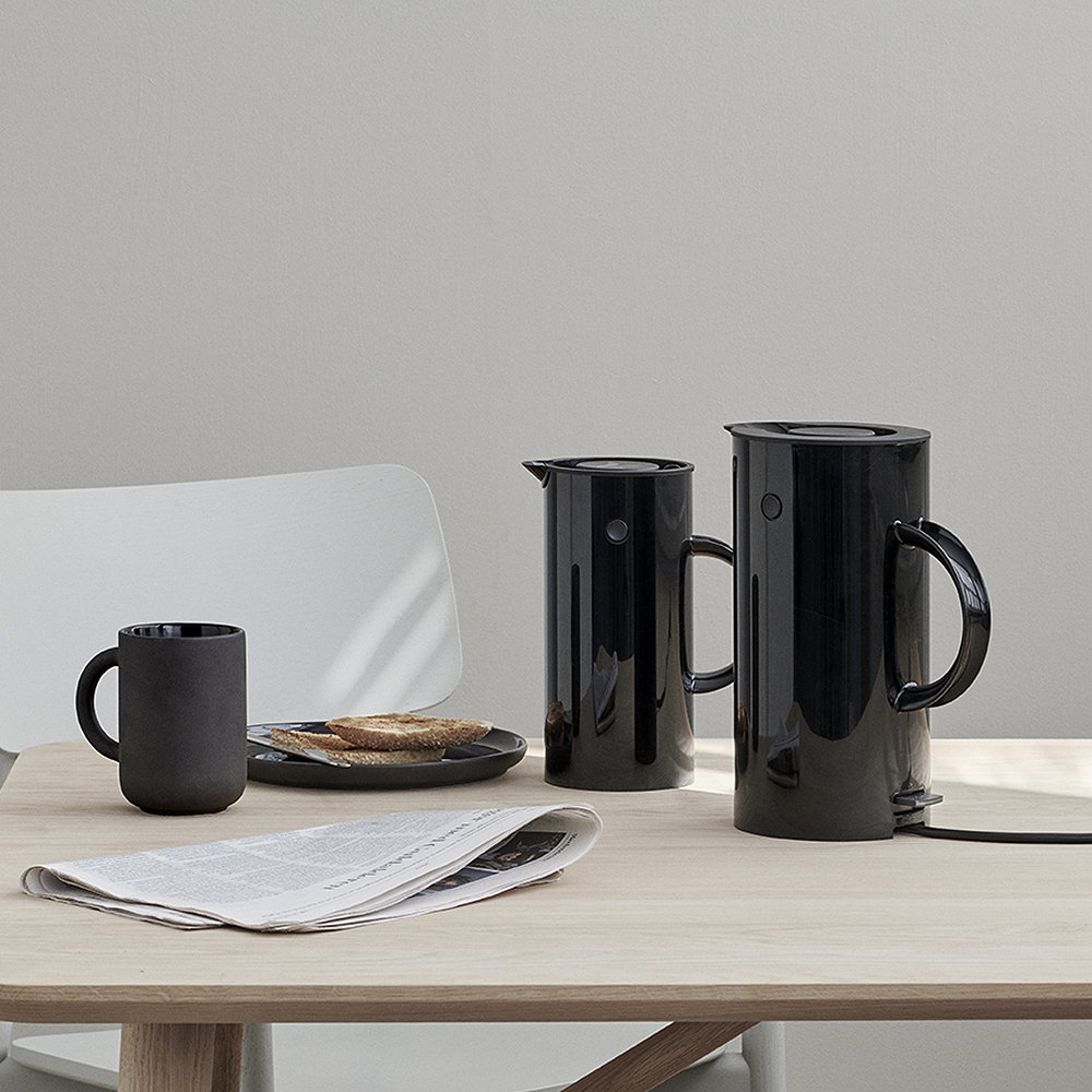 EM77 Vattenkokare 1,5 L Svart