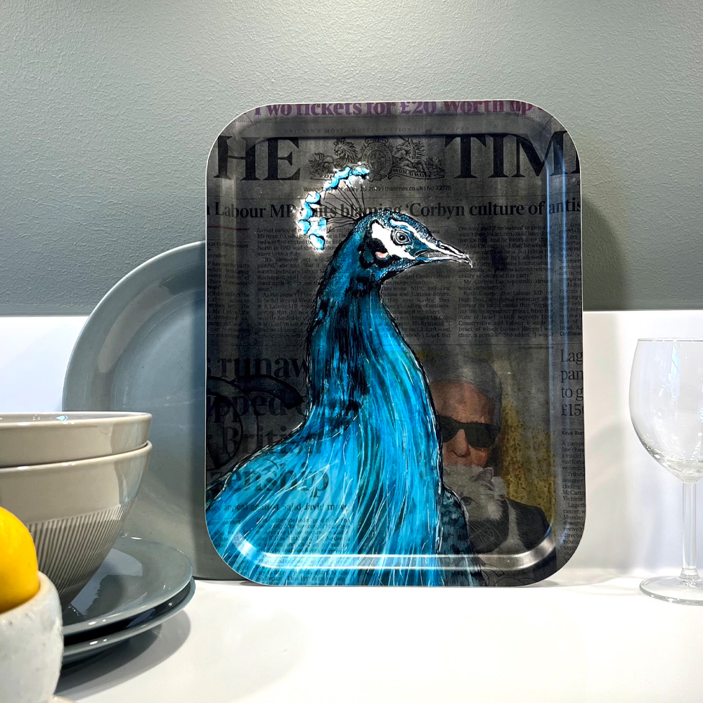 Bricka RIP Karl Lagerfeld 33x43 cm Svart