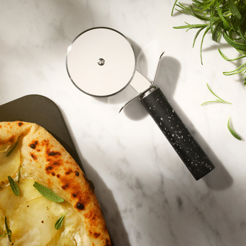 REDO Pizzask&auml;rare 18 cm Svart