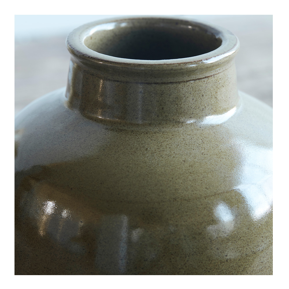 Vas Aju 17x17,5 cm Olivgrön