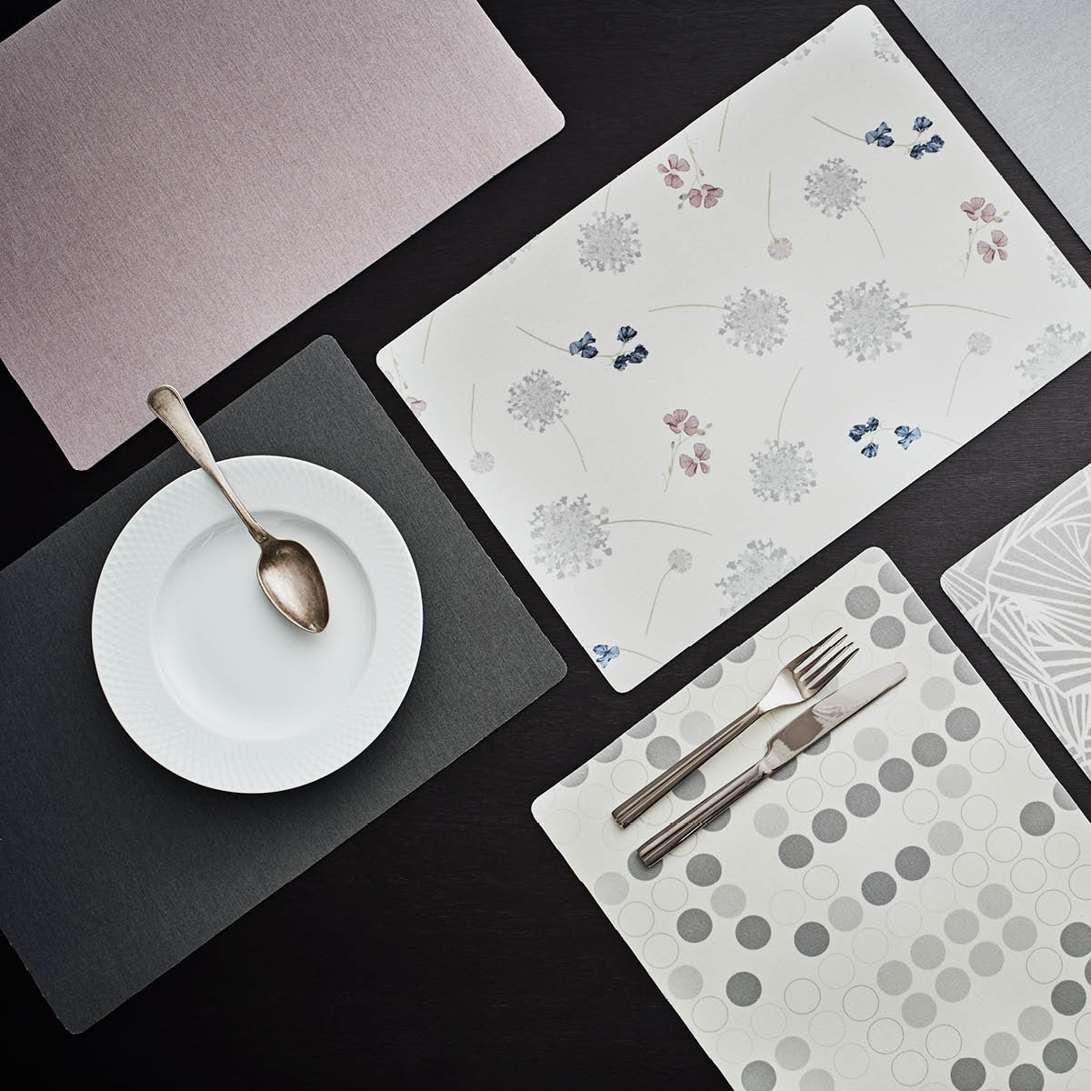 Basic Tablett 43 x 30 cm Mörkgrå