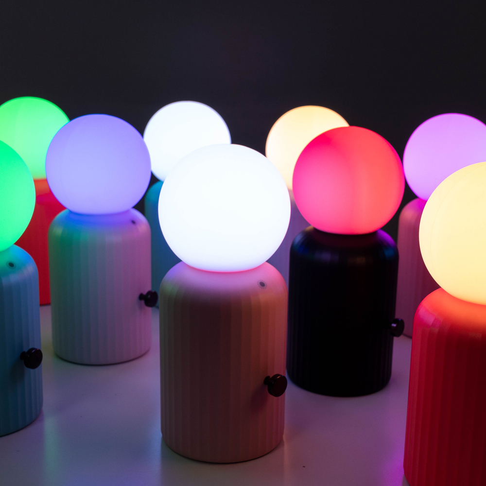 Skittle Lampa med Laddare Coral