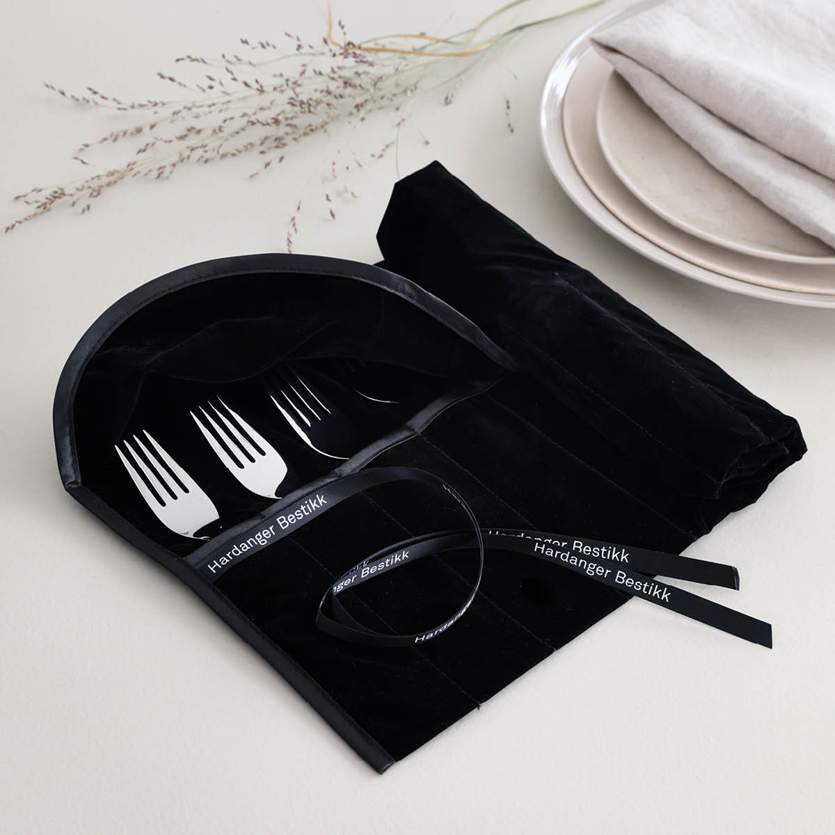 Hardanger Besticklinda för 12 delar