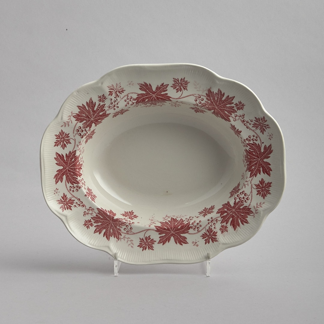 Röd Vinranka serveringsskål