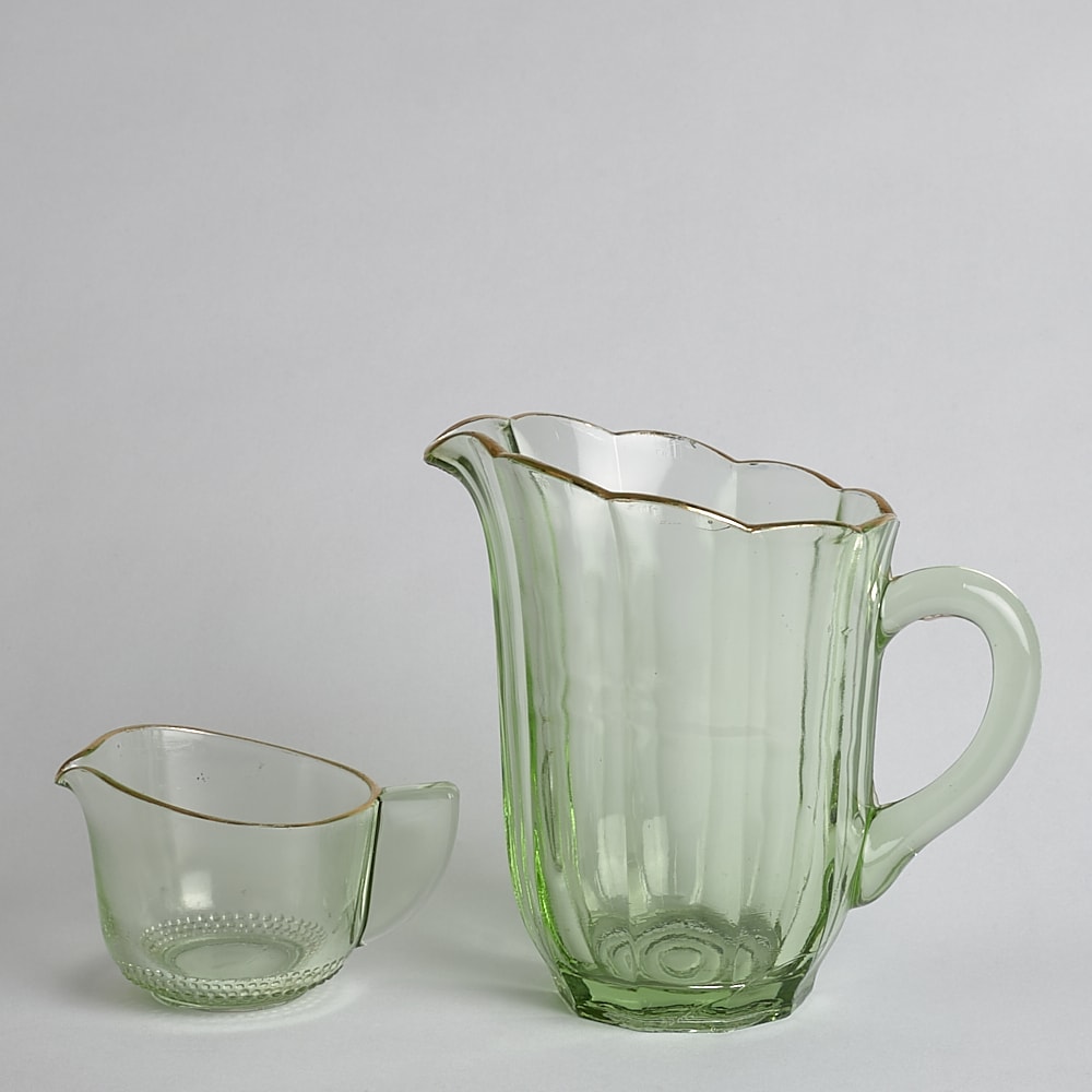 SÅLD Vintage Gullaskruf kannor 2 st