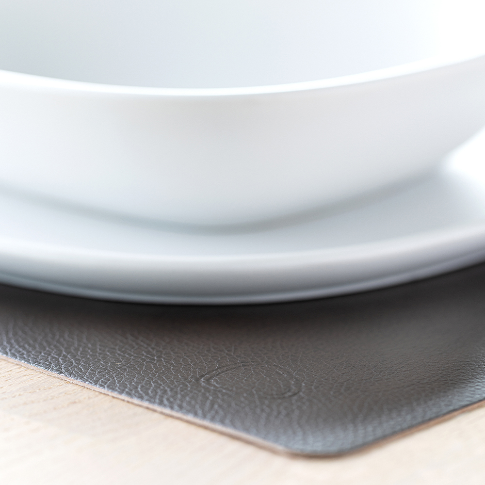 Leather Serene Square Bordstablett L 35x44 cm Hazel