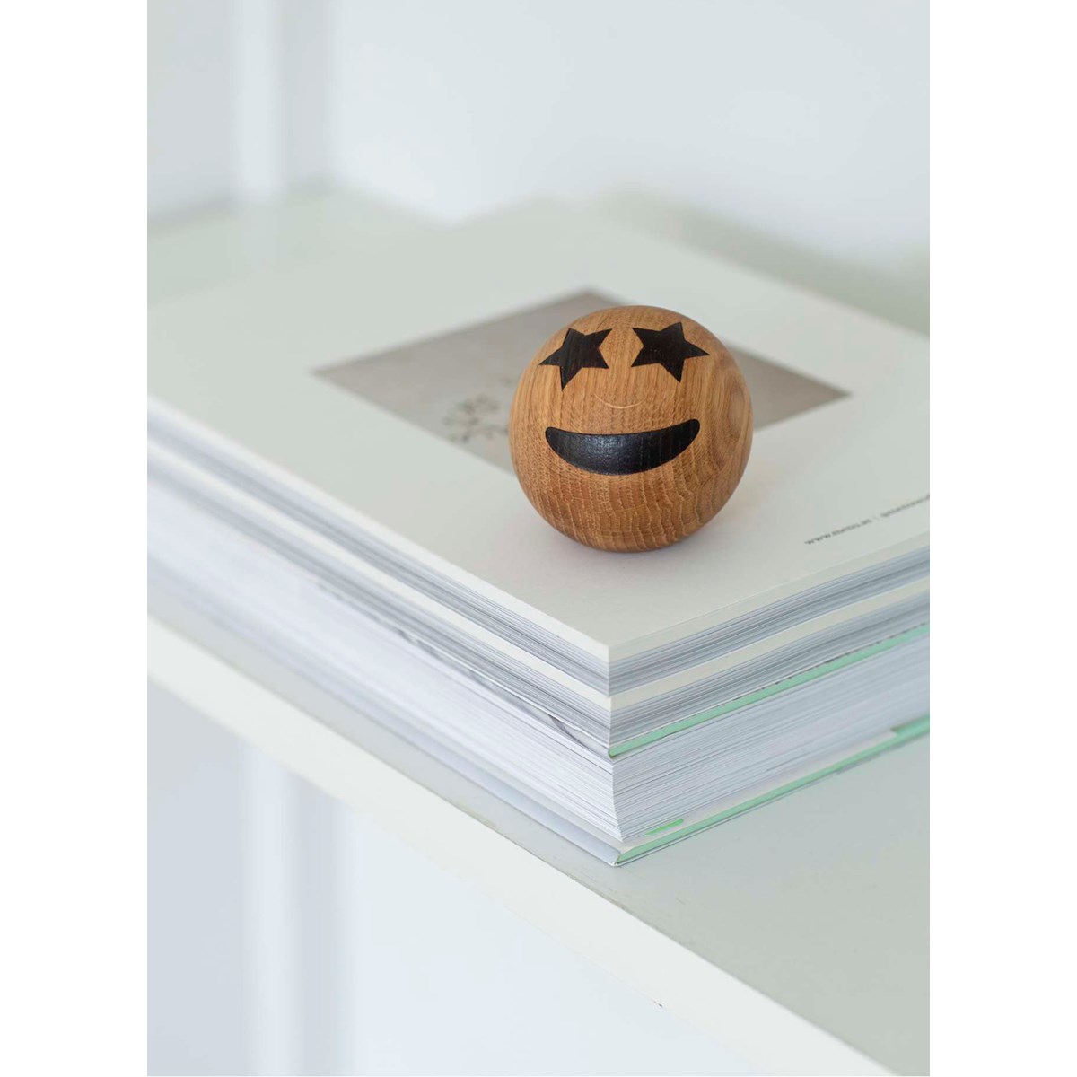 Emojiboll Ek 7 cm Star eyes