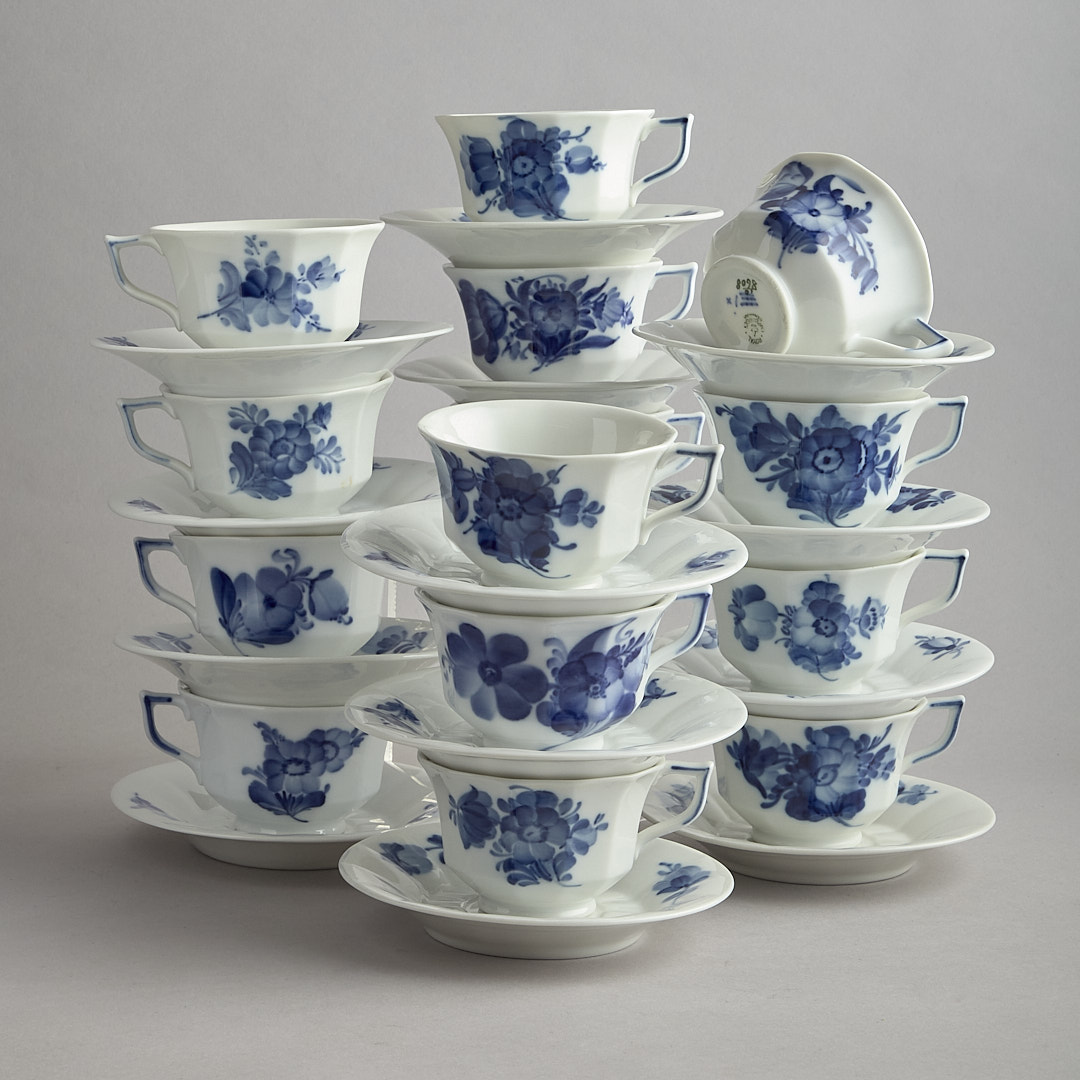 Blå Blomster 14 koppar med fat