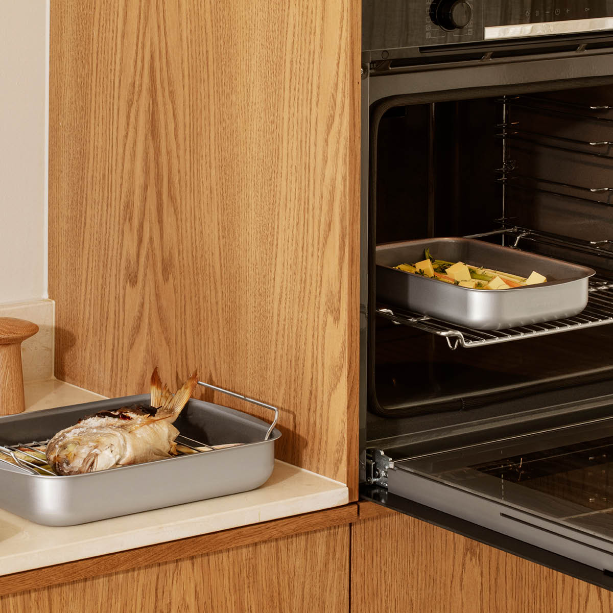 Professional Långpanna med galler 30x22 cm Grå