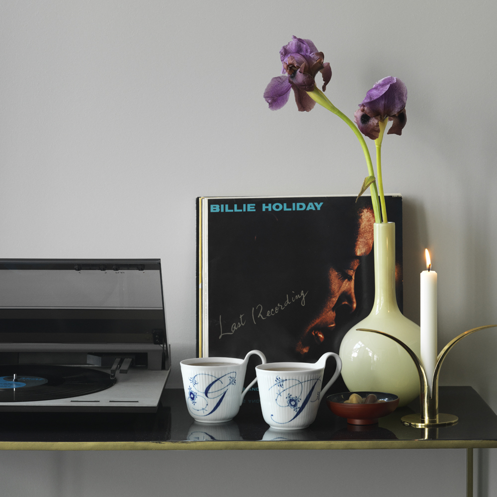 Blue Fluted Pl Alphabet Mugg 33 cl G