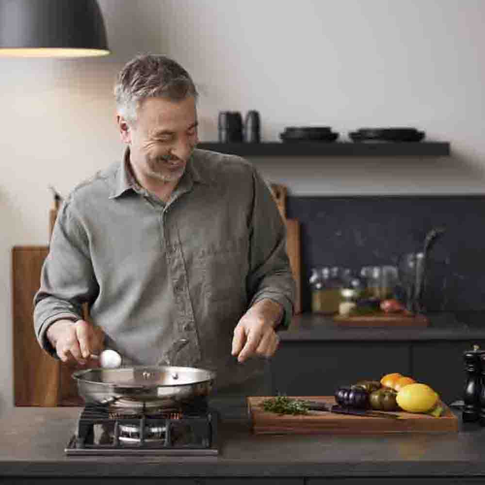 Salt- och pepparkvarnset Himalaya 16,5 cm Svart