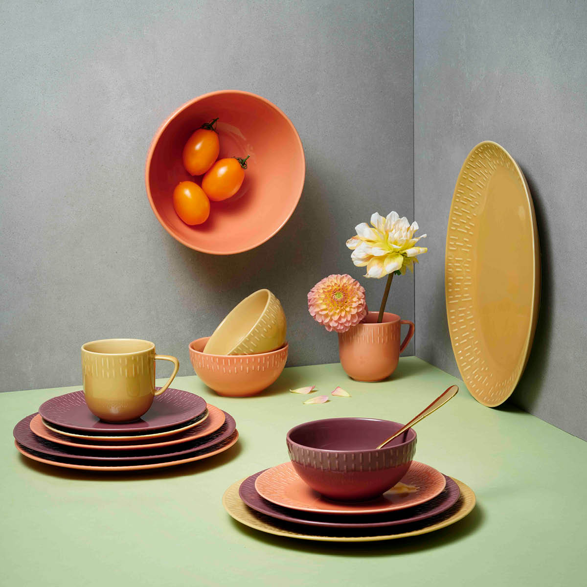 Confetti Tallrik 27 cm Bordeaux