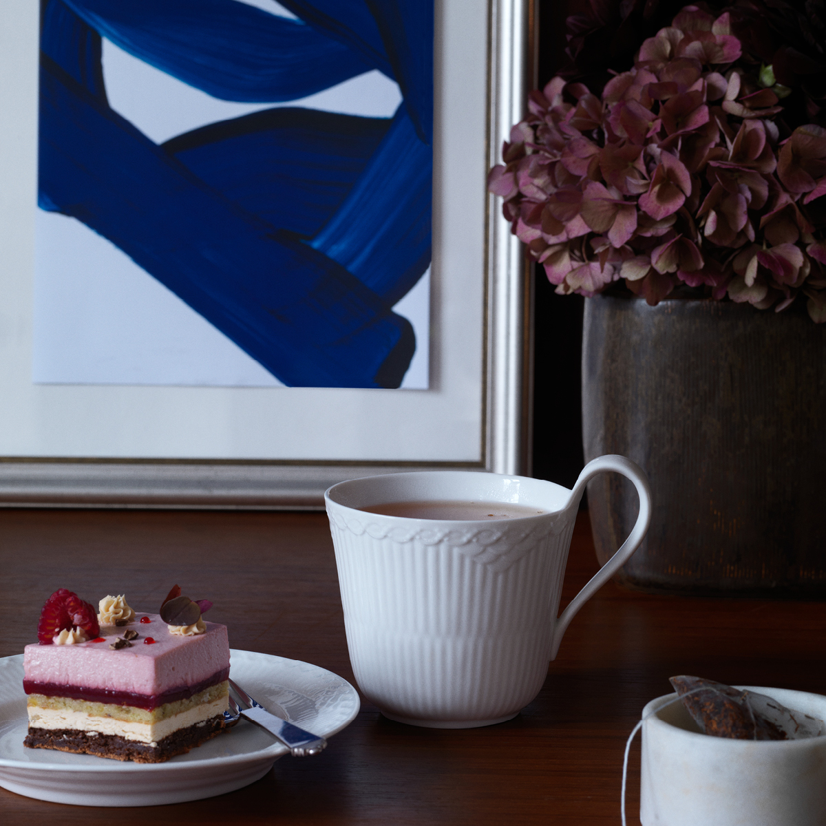 White Fluted Half Lace Kopp med högt handtag 33 cl