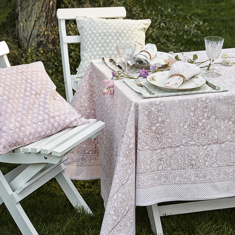 Margerita Bordsduk 170x270 cm Margerita Rose