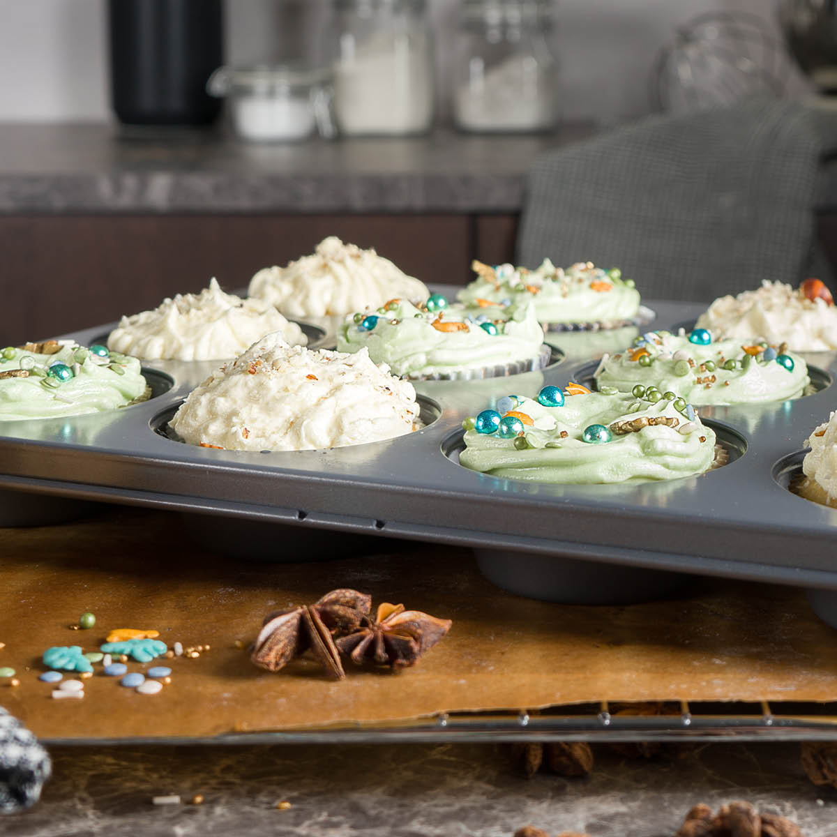 bAYk Muffinsform 12-Pack Kolstål