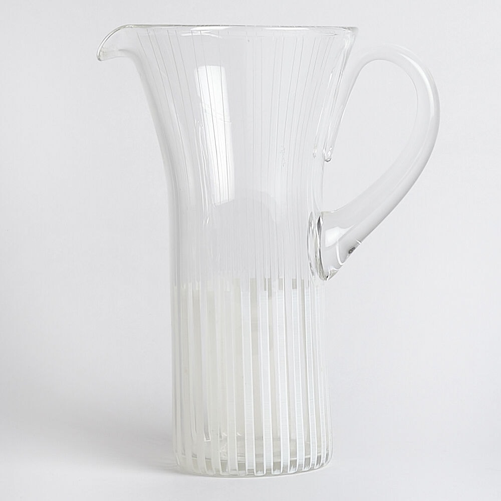 Karaff Strikt av Bengt Orup