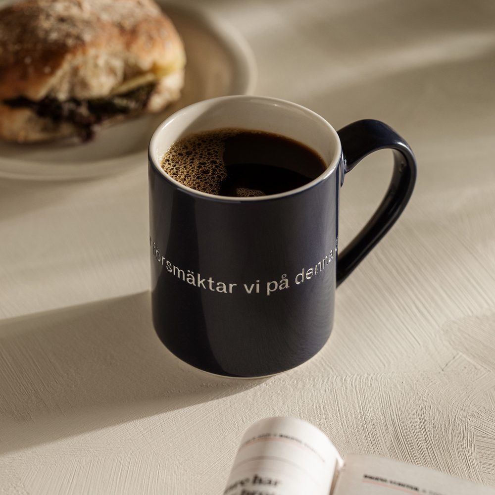 Astrid Lindgren Mugg Mörkblå Utan snus