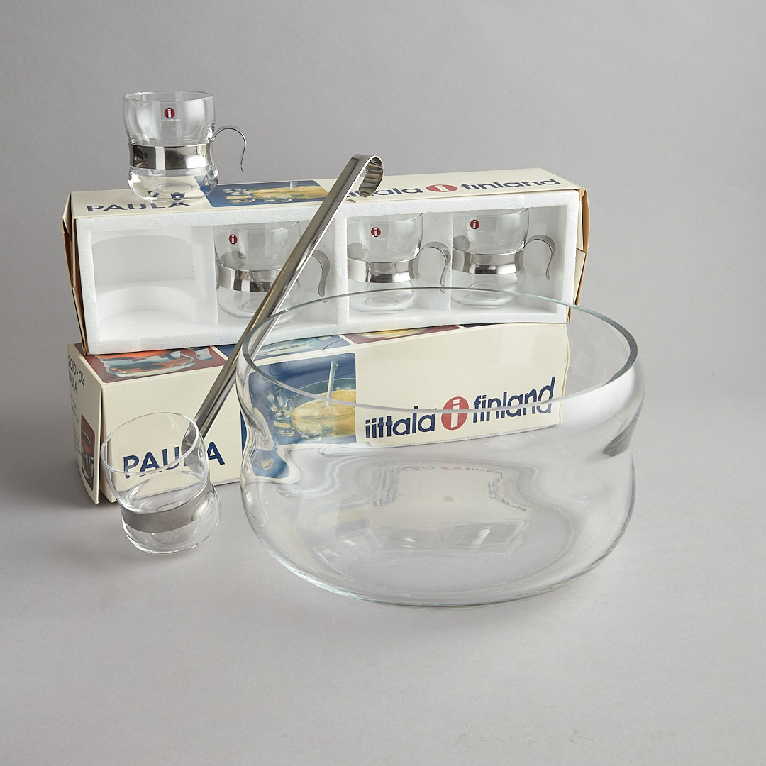 Muggar med bålskål och slev