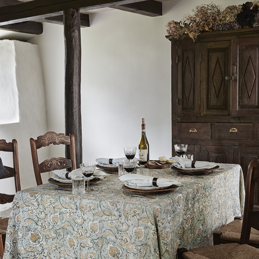 Pomegranate Bordsduk 150x350 cm Seafoam