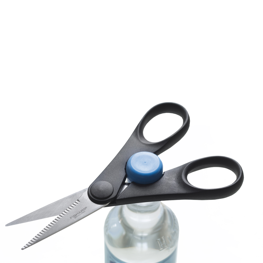 Essential Kökssax med Öppnare 20 cm Svart