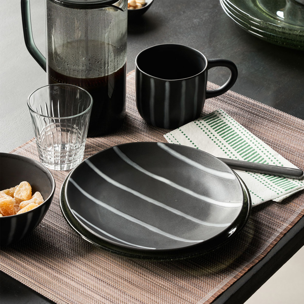 Line Tallrik 19 cm Svart/Brun