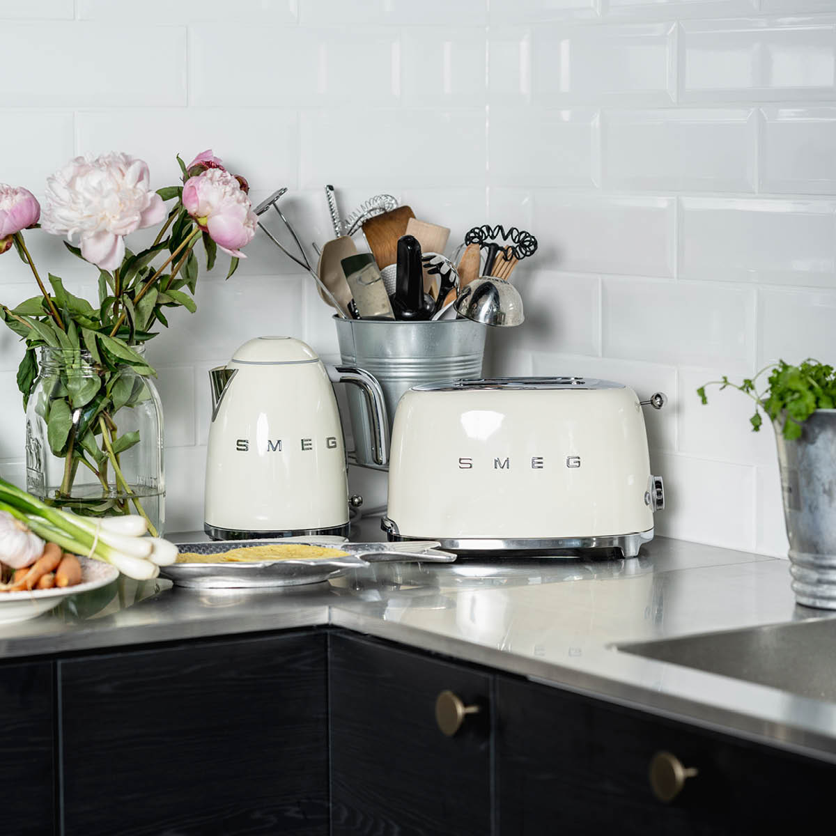 Smeg 50's Style Vattenkokare 7 temperaturer 1,7 L Creme