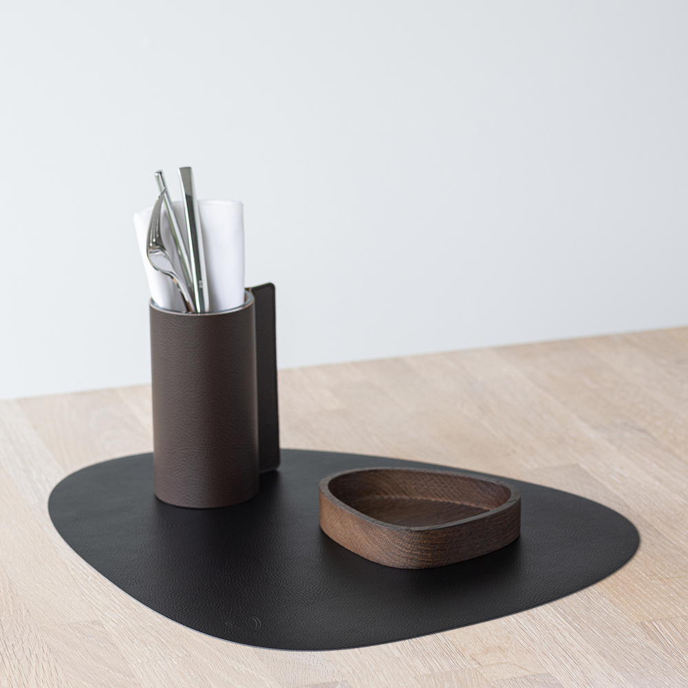 Leather Serene Curve Bordstablett L 37x44 cm Black