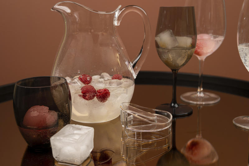 Mina Vattenglas 40 cl Smoke