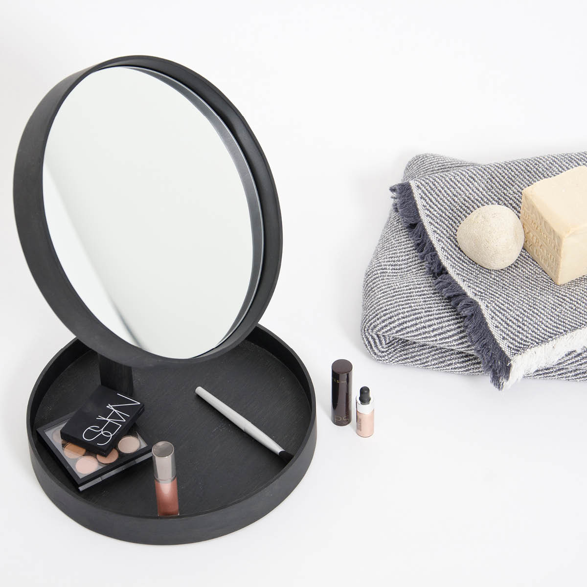 Magnify Mirror Bordsspegel med bricka 25 cm Mörk Ek