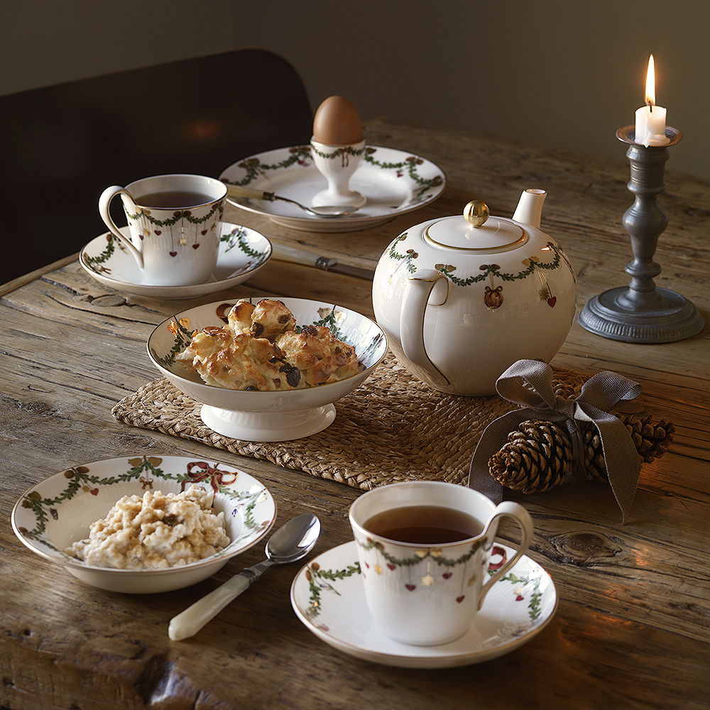 Star Fluted Christmas Skål på fot 18 cm