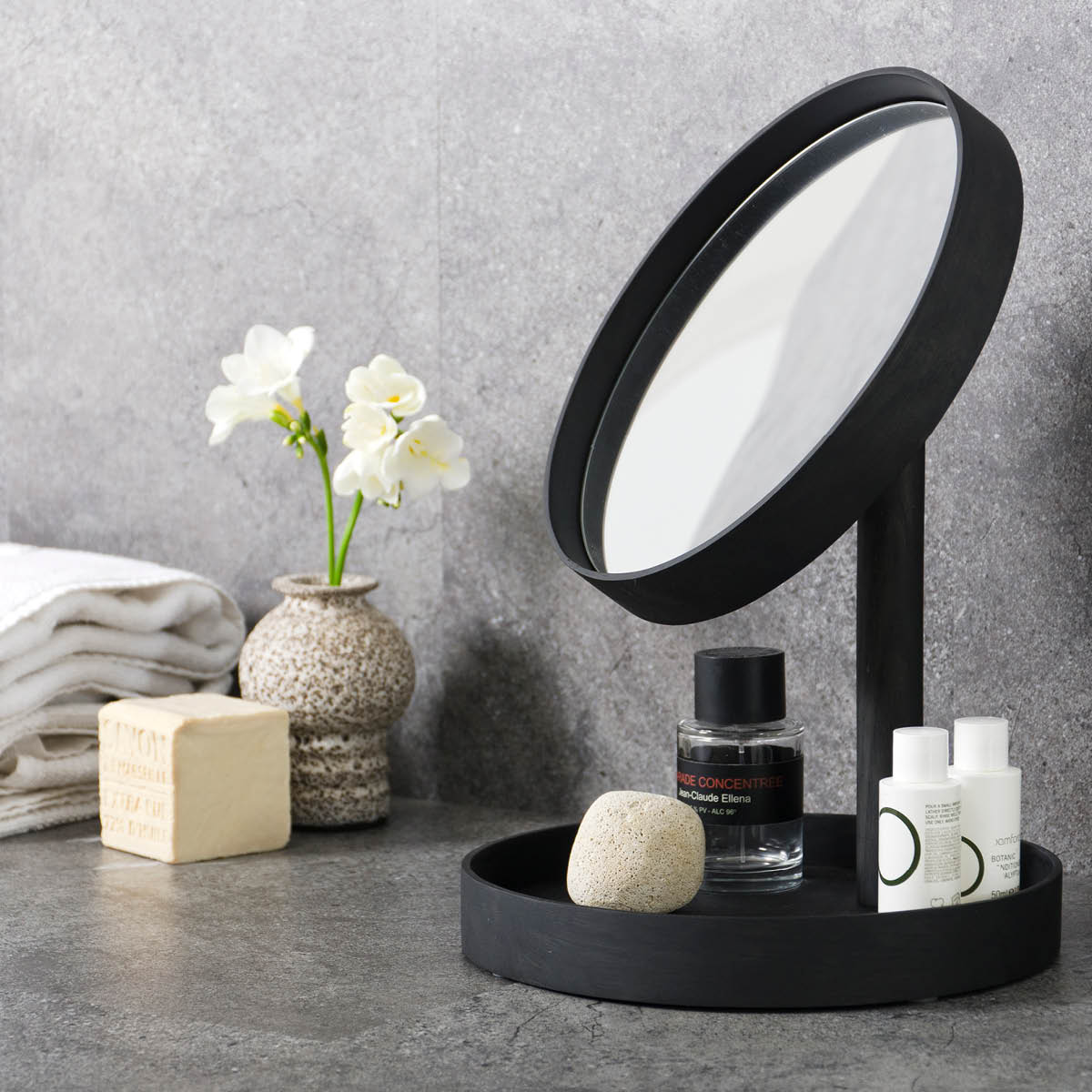 Magnify Mirror Bordsspegel med bricka 25 cm Mörk Ek