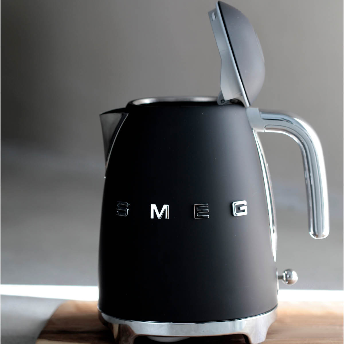 Smeg 50's Style Vattenkokare 1,7 L Matt Svart